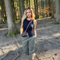 Nina Heels, Szexpartner VII. kerület, 27 év Nő VII. kerület Budapest Magyarország, +36707943549